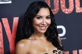 The search for the body of glee actress naya rivera resumed friday after she went missing from a lake in southern california. Zxzo5prhl0annm
