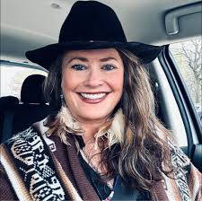 On a lighter note,now that I have retired !! LoL.I needed to add a PS and  tag my awesome husband Rajiv Taneja ,who continues to be employed.Love you  dearly my occasional shopper. |