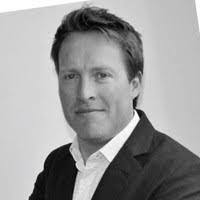 Kenneth Linscott's Instagram, Twitter & Facebook