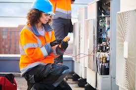 A heating, ventilation and air conditioning (hvac) service technician starts an appointment with a customer by asking about any problems with the heating, ventilation, and/or air conditioning systems in the client's home or business. Hvac Technician Job Details Salary Info Skillpointe