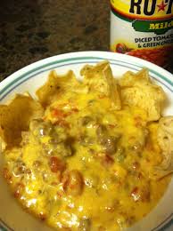 Nov 03, 2014 · start by draining the can of rotel. Rotel Cheese Dip
