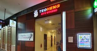 Ui is user friendly, sound system is good as well. Exjwrg0 1lv10m