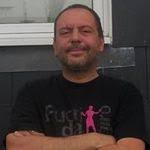 Alberto Moss's Instagram, Twitter & Facebook