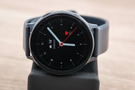 Released 2019, september 42g, 10.9mm thickness tizen os 4.0 4gb 768mb ram storage, no card slot. Samsung Galaxy Watch Active 2 Im Test Computerbase