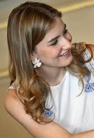 Beautiful Jasmine Earrings for Princess Elisabeth in Brussels