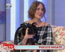 La mall, la intalniri, la evenimentele unde este invitata sau chiar atunci cand ia masa in oras. Iulia Albu Acuzata De Abuz Si Probleme Psihice In Cazul Gaina Tabu