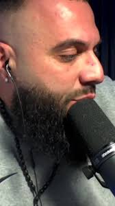 Striscia La (Non) Notizia" ✋🏻