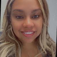 Neysha Figueroa's Instagram, Twitter & Facebook