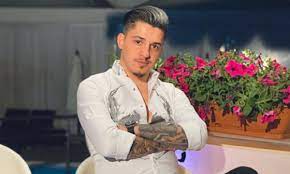 Videoclip oficial cu bogdan de la ploiesti si nicky yaya. Care Este Numele AdevÄƒrat Al Lui Bogdan De La PloieÈ™ti Ce Scrie In Buletinul Manelistului Fenomen