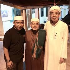 Perhaps many of us want to know. Biodata Ustaz Wadi Annuar 58 Kehebatan Kalam Allah Ustaz Wadi Annuar Youtube Cikarang Barat Bekasi Status Jessicawan