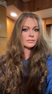 Cynthia Branson's Instagram, Twitter & Facebook