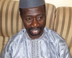 Un seul véhicule de commandement pour tout un ministère : le ministre Jamal  laisse jaillir son mécontentement