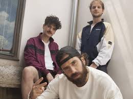 I thegiornalisti sono un gruppo musicale pop italiano formatosi a roma nel 2009 e composto dal batterista marco primavera e dal polistrumentista marco antonio musella. Thegiornalisti Accordi Piano Chitarra