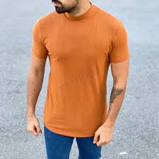Erkek T Shirt Panosundaki Pin
