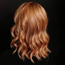 Stunning Light Coppergold With Highlights Done With Goldwell Silklift Beige Topchic 8kg 8g Light Copper Hair Natural Blonde Hair With Highlights Beige Hair