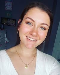 Hayley Cloud's Instagram, Twitter & Facebook