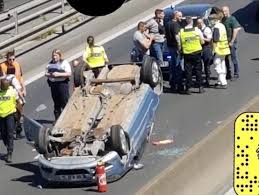 Au moment de sa disparition, elle portait un sweat à capuche gris ou violacé, un jogging noir et des baskets noires à semelles blanches. Val D Oise La Voiture Termine Sur Le Toit Et Fait Fermer La N 14 En Direction De Rouen La Gazette Du Val D Oise