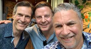 Ron E Sparks remembered by radio greats at Sydney memorial