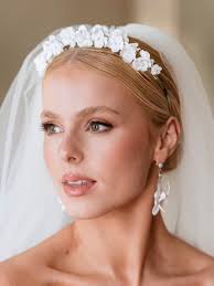 Becky Hoh-Hale 🇲🇾🇨🇳🇬🇧 (@mostcuriouswedfair) • Instagram photos and  videos