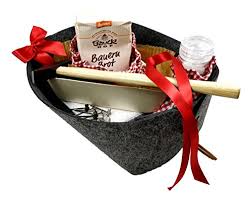 Heute ist es wohl eher die wohnung selbst, insbesondere in den große städten. Geschenkkorb Fur Neue Nachbarn Oder Frischgebackene Hausbesitzer