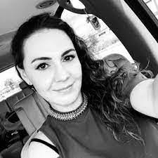 Lesslie Martinez's Instagram, Twitter & Facebook