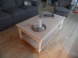 table en merisier poncee chaulee peinte sur les pieds et le tout vernie baume de protection creation deco deco table