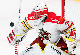 He is currently playing with the avangard omsk of the khl. Simon Hrubec V Omsku Budes Nikdo A Ted Ma Gagarina Golman Pro Nhl Rika Kames Isport Cz