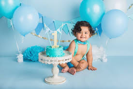 Kindergeburtstag Feiern Torte Fotoshooting Organisieren Geburtstag Fotoshooting Kuchen Zerschlagen Baby Jungen Kuchen