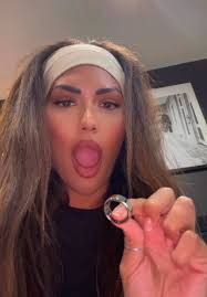 Sooo clever! The Molly Mae Effect is so real! #smartring #mollymae #viral