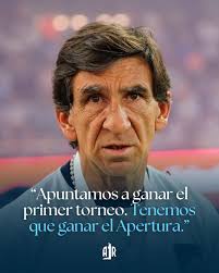 💬 “VOLVER A ARGENTINA ME HIZO MUY BIEN, LOGRÉ LA CONTINUIDAD QUE QUERÍA Y  CADA PARTIDO QUE VA PASANDO ME VOY SINTIENDO MEJOR”. 🎙️ La palabra de  SANTIAGO SOSA con @ATodoRacingOK tras