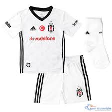 İç saha forması olarak hazırlanan tasarımda, kulübümüzün beyaz adidas bjk anthem seremoni̇ ceketi̇ dt0928. Adidas Bebek Forma Ci4523 Bjk 17 Infant Set