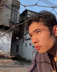 Mario Hunter's Instagram, Twitter & Facebook