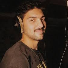 Quién es Tony Mils, el nieto del magnate Carlos Slim que decidió dedicarse  a la música