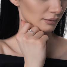 18K white gold engagement ring with diamond of 0.24ct and diamonds of  0.18ct, cod 100384