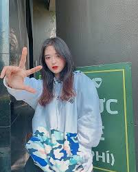 Watch, follow, and discover the latest content from dương hoàng yến (@duonghoangyen.official). Hoang Yáº¿n On Instagram Dá»± Bao Thá»i Tiáº¿t Noi Hom Nay Anh Khong á»Ÿ Cáº¡nh Em Moneyclub Official Moneyclubofficial Instagram Gai Xinh áº£nh Ä'oi Lá»©a