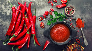 Varietà di peperone piccante i cui frutti vengono usati enciclopedia di italiano. Peperoncino Cos E Storia Tipi Proprieta Benefici E Usi In Cucina