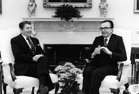 Paola perego ospite di victoria cabello a victor victoria, parla del malore di giulio andreotti. Alain Elkann Interviews Giulio Andreotti Prime Minister Of Italy
