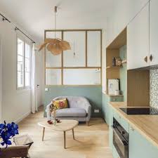 Studio Levallois Perret Un 22 M2 De Banlieue Parisienne Repense En 2020 Deco Maison Comment Amenager Un Petit Salon Petit Appartement