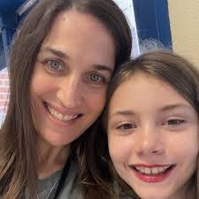 Rena Youngblood's Instagram, Twitter & Facebook