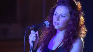 Fiorella mannoia ha iniziato la sua carriera nel 1968, distinguendosi nel panorama musicale italiano per il suo timbro vocale particolare e per le stupende interpretazioni di forse questo non sposarmi era dettato dal desiderio di non vedere quella porta chiusa» ha spiegato fiorella mannoia, che non. E Penso A Te Fiorella Mannoia Musica Matrimoni Catania Con I Seltz Limone E Sale