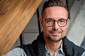 Oriol Tomas: une «Traviata» tout en courbes