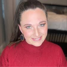 Reanna Cook's Instagram, Twitter & Facebook