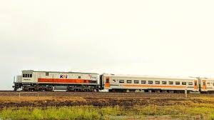 Pembangunan rel kereta api untuk dua jalur yakni jalur selatan dan jalur utara sudah siap dilakukan, berupa kereta api angkutan batu bara dan sumberdaya alam dari kaltim sekaligus untuk mempercepat akses angkutan komoditas lain. Terbaru Jadwal Perjalanan Kereta Api Periode 18 31 Mei 2021 Tribun Travel