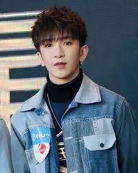 In 2018, lo made his debut as a member of the hong kong boy band mirror, managed by viutv.lo released his first solo single a suspended life (chinese: Anson Lo ç›§ç€šéœ† Ansonlht Instagram Photos And Videos In 2021 Anson Mirror Photo And Video