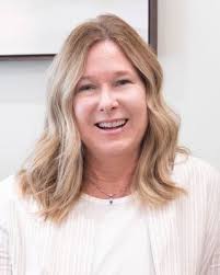 Kim Ostrander's Instagram, Twitter & Facebook