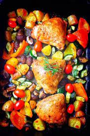 hahnchenschenkel auf ofengemuse schlemmerliebe rezept einfache gerichte hahnchen rezepte backofen rezepte