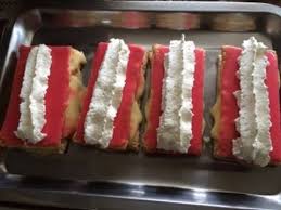 Tipo de pastelaria na holanda e um tompoes ou tompouce é uma pastelaria na holanda e na bélgica. Tompouce Dutch Mille Feuille Episode 148 Baking With Eda Youtube