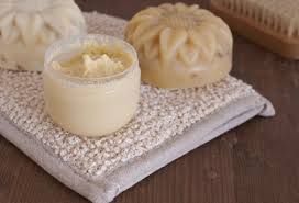 Peeling selber machen ist kinderleicht und unterstützt auf natürliche art und weise die. Das Zuckerpeeling Peeling Einfach Selber Machen
