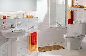 Banyo fayanslarını parlatmak istiyorsanız sirkeli su kullanın. Banyo Temizligi Icin Pratik Bilgiler Klozet Dusakabin Zemin Nasil Temizlenir Evim