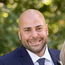 The New Rise in Real Estate: Jay Kinder, Michael Reese, JW Dicks, Matt  O'Neill, Jose Segarra, Chris Upham, Brett Jennings: 9780983947066:  Amazon.com: Books